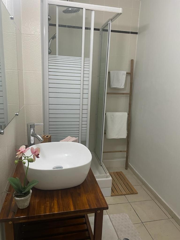 Apartamento Les Terrasses De La Marina Le Marin Exterior foto